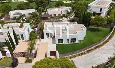 Odsprzedaż - Villa - Orihuela Costa - Las Colinas Golf