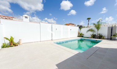 Resale - Villa - Torrevieja - La siesta