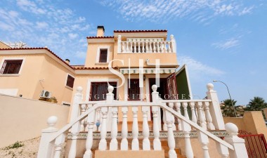 Odsprzedaż - Villa - Orihuela Costa - Costa Blanca