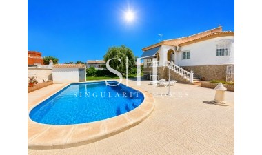 Odsprzedaż - Villa - Torrevieja - Costa Blanca