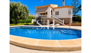 Odsprzedaż - Villa - Torrevieja - Costa Blanca