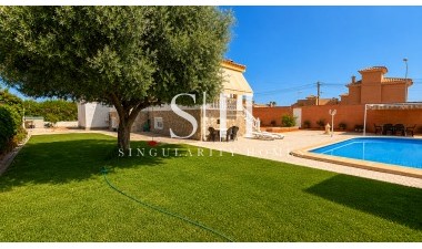 Odsprzedaż - Villa - Torrevieja - Costa Blanca