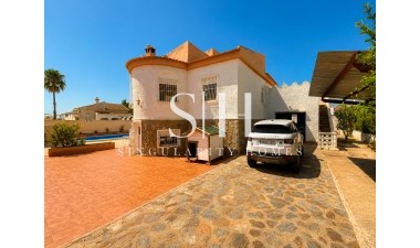 Odsprzedaż - Villa - Torrevieja - Costa Blanca