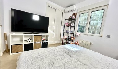 Odsprzedaż - Villa - Orihuela Costa - Costa Blanca