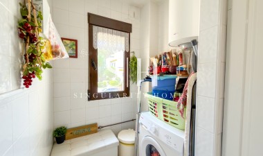 Återförsäljning - Lägenhet / lägenhet - Orihuela Costa - Las Ramblas
