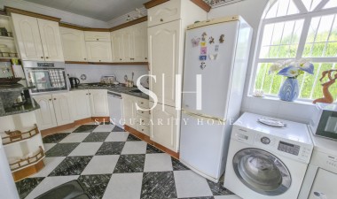 Odsprzedaż - Villa - Torrevieja - Costa Blanca