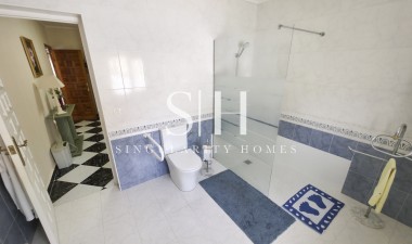 Odsprzedaż - Villa - Torrevieja - Costa Blanca
