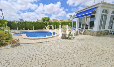Odsprzedaż - Villa - Torrevieja - Costa Blanca