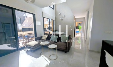 Odsprzedaż - Villa - Orihuela Costa - Costa Blanca