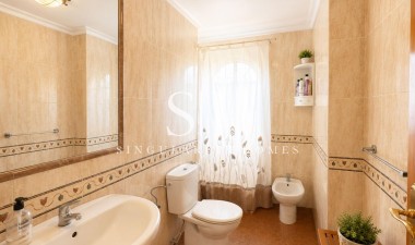 Odsprzedaż - Bungalow - Orihuela Costa - Lomas de Cabo Roig