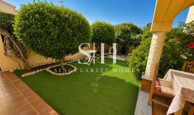 Odsprzedaż - Bungalow - Orihuela Costa - Lomas de Cabo Roig