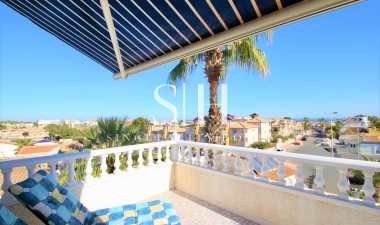 Odsprzedaż - Villa - Orihuela Costa - Villamartín