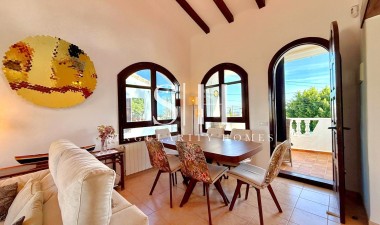 Odsprzedaż - Villa - Orihuela Costa - Villamartin