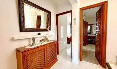 Odsprzedaż - Villa - Orihuela Costa - Villamartin