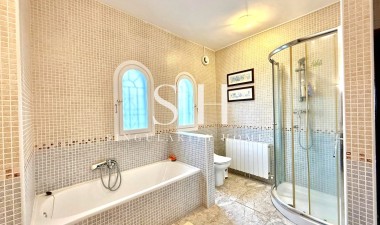 Odsprzedaż - Villa - Orihuela Costa - Villamartin