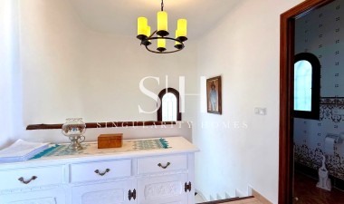 Odsprzedaż - Villa - Orihuela Costa - Villamartin