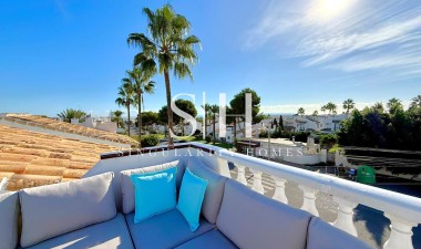 Odsprzedaż - Villa - Orihuela Costa - Villamartin