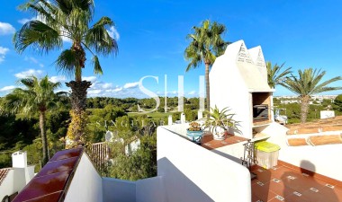 Odsprzedaż - Villa - Orihuela Costa - Villamartin