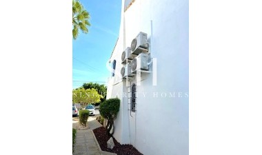 Odsprzedaż - Villa - Orihuela Costa - Villamartin