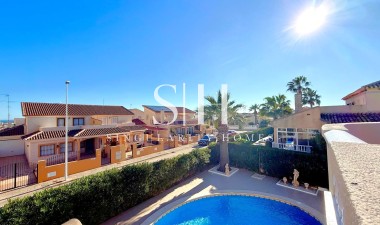 Återförsäljning - Villa - Orihuela Costa - Los Dolses