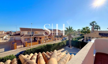 Återförsäljning - Villa - Orihuela Costa - Los Dolses