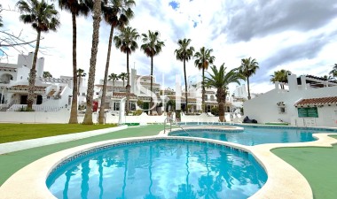 Odsprzedaż - Dom - Orihuela Costa - Villamartín