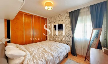 Odsprzedaż - Mieszkanie w bloku - Orihuela Costa - Villamartín