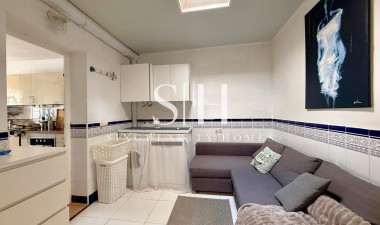 Odsprzedaż - Mieszkanie w bloku - Orihuela Costa - Villamartín