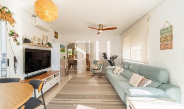 Återförsäljning - Villa - Orihuela Costa - Punta Prima
