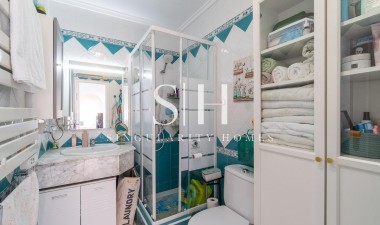 Återförsäljning - Villa - Orihuela Costa - Punta Prima