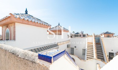 Återförsäljning - Villa - Orihuela Costa - Punta Prima