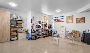 Odsprzedaż - Villa - San Miguel de Salinas - Costa Blanca