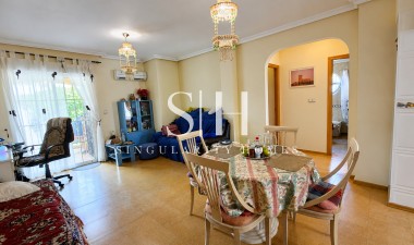 Odsprzedaż - Mieszkanie w bloku - Orihuela Costa - Lomas de Cabo Roig