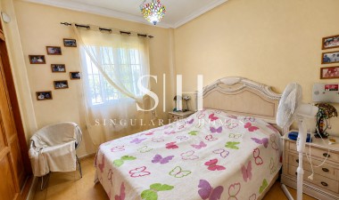 Odsprzedaż - Mieszkanie w bloku - Orihuela Costa - Lomas de Cabo Roig