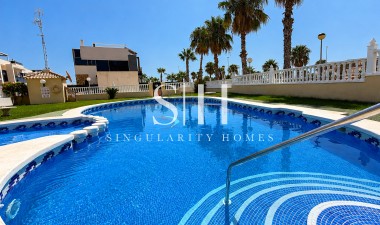 Odsprzedaż - Mieszkanie w bloku - Orihuela Costa - Lomas de Cabo Roig