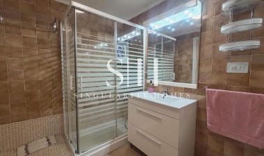 Odsprzedaż - Mieszkanie w bloku - Torrevieja - Habaneras