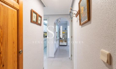 Odsprzedaż - Mieszkanie w bloku - Orihuela Costa - Campoamor