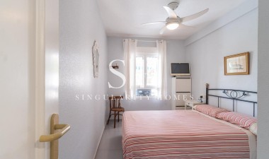 Odsprzedaż - Mieszkanie w bloku - Orihuela Costa - Campoamor