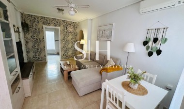 Odsprzedaż - Villa - Orihuela Costa - Los Altos