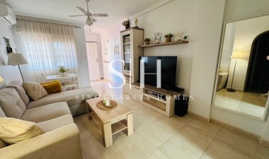 Odsprzedaż - Villa - Orihuela Costa - Los Altos