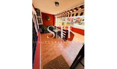 Odsprzedaż - Villa - Orihuela Costa - Los Altos