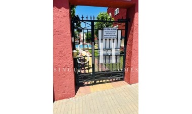 Odsprzedaż - Villa - Orihuela Costa - Los Altos