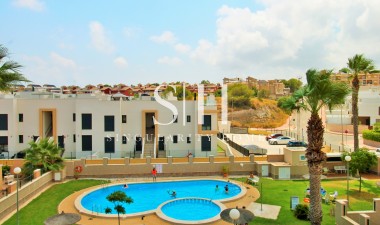 Odsprzedaż - Dom - Orihuela Costa - Villamartin