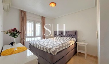 Odsprzedaż - Mieszkanie w bloku - Orihuela Costa - Villamartín