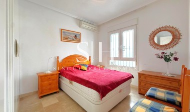 Odsprzedaż - Mieszkanie w bloku - Orihuela Costa - Villamartín