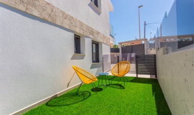 Nowy budynek - Villa - Torrevieja - Torrejón