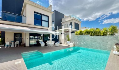 Återförsäljning - Villa - San Miguel de Salinas - Bellavista