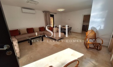 Resale - House - Torrevieja - Centro