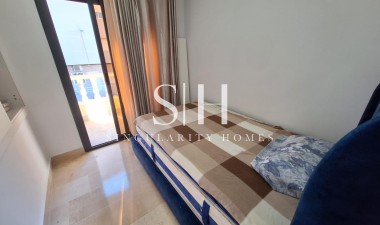 Resale - House - Torrevieja - Centro