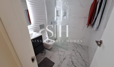 Resale - House - Torrevieja - Centro